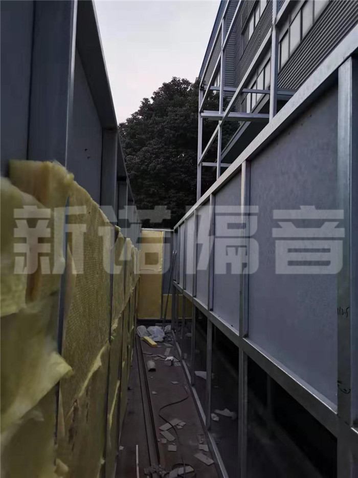 冷卻塔降噪現(xiàn)場施工照片